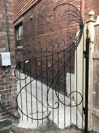 Gate Centre - sculpture - &copy;Lydia Charak-min.jpg